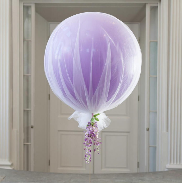 Balão com tule