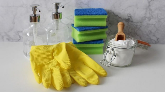 Acessórios de limpeza para banheiro