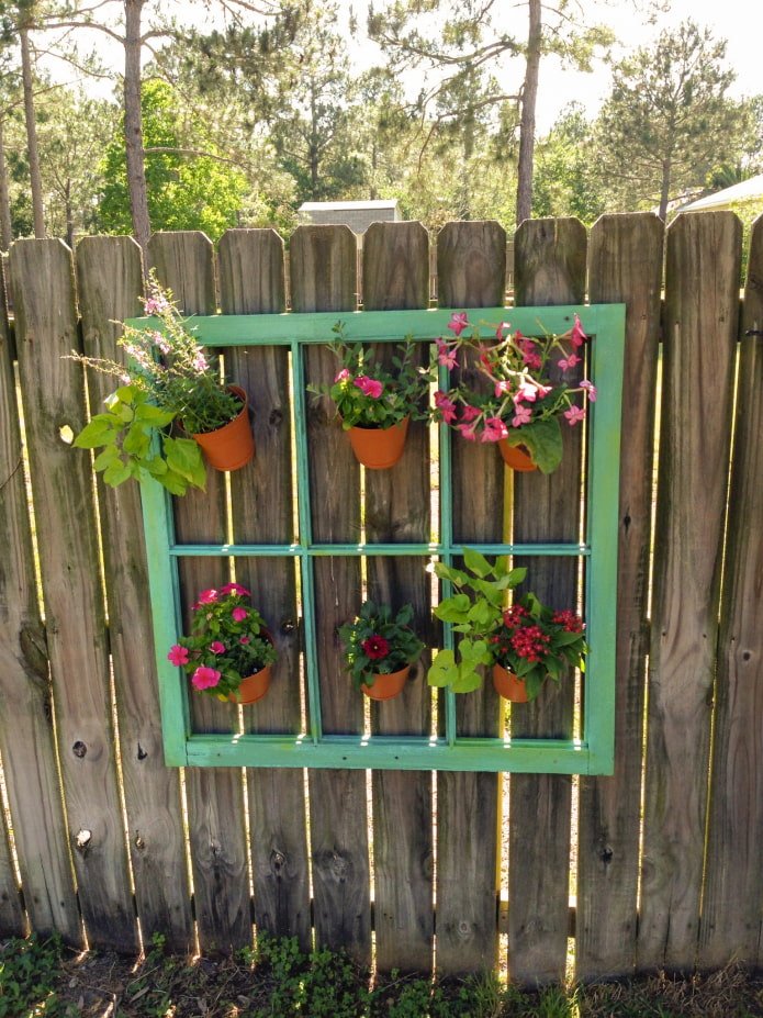 Moldura de janela com flores
