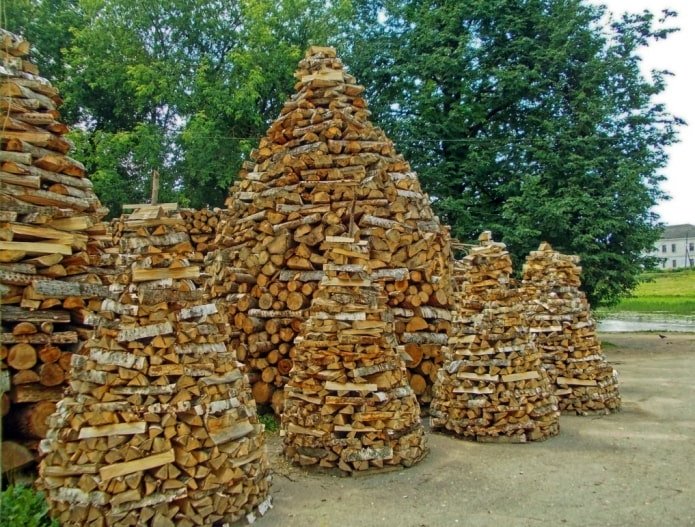 Pilhas de lenha