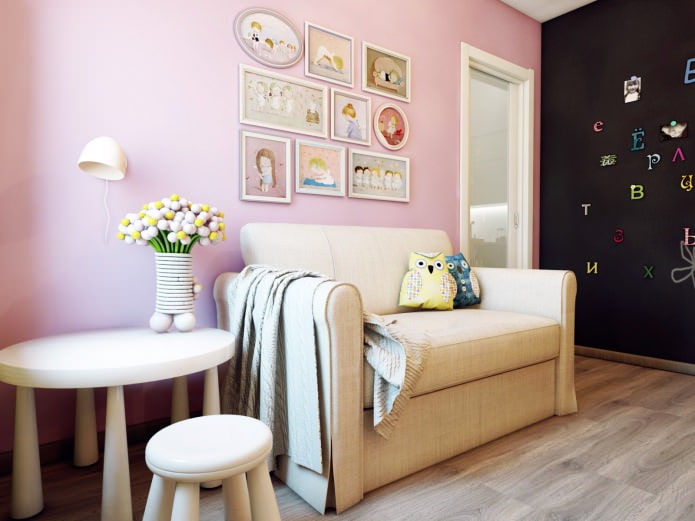 projeto de um quarto infantil para um recém-nascido de 8,4 m².