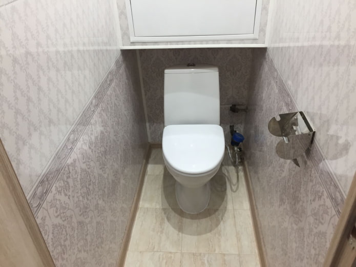 Armário sobre o vaso sanitário