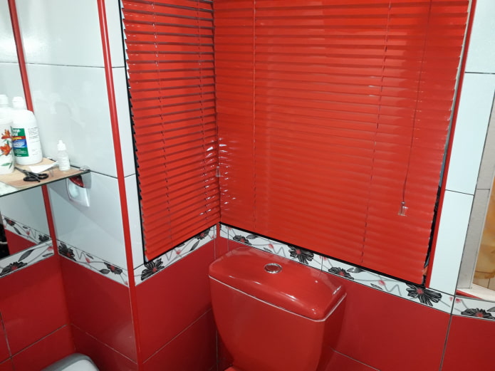 Persianas vermelhas