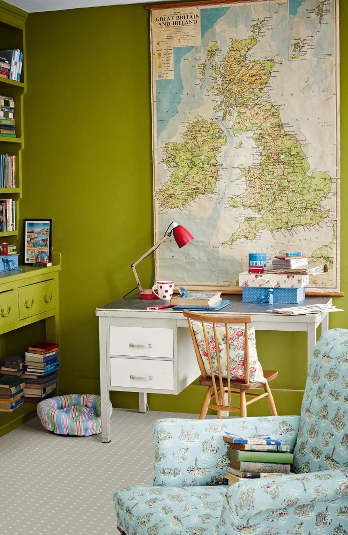 mapa no interior do escritório