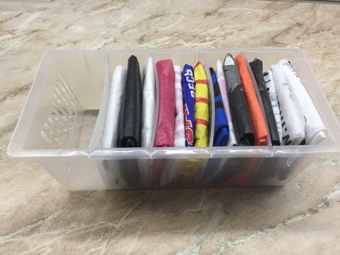 Sacos em um recipiente