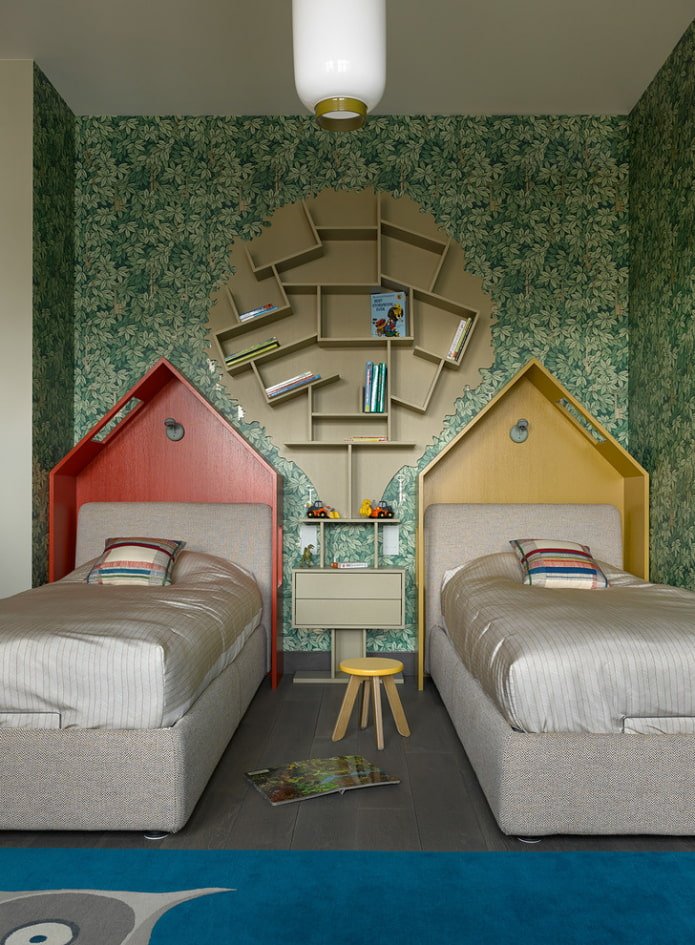 estantes de livros no interior de um quarto de criança