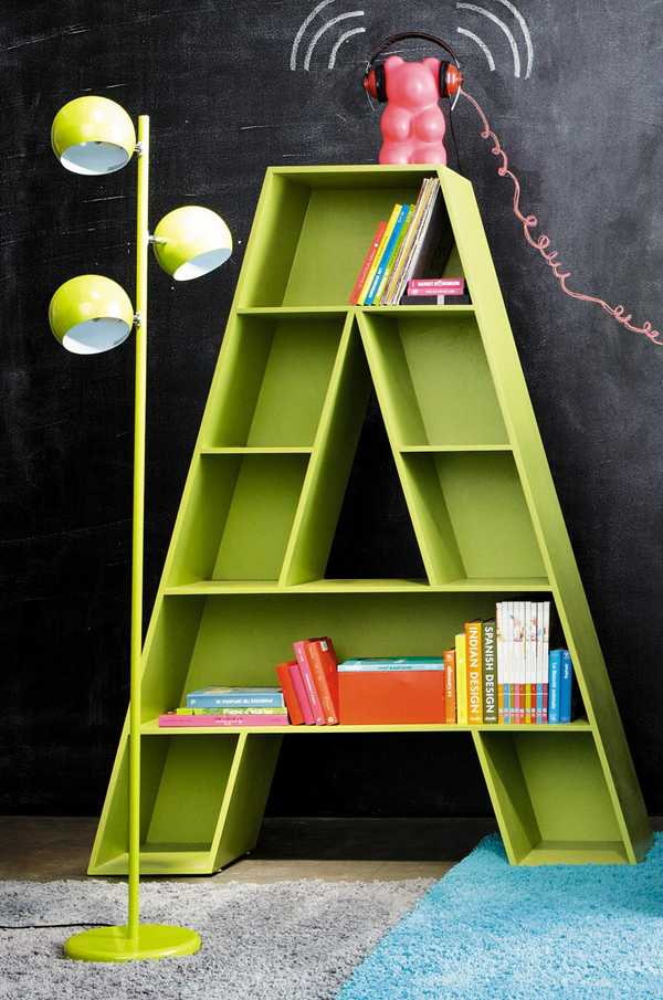 estantes de livros originais no interior