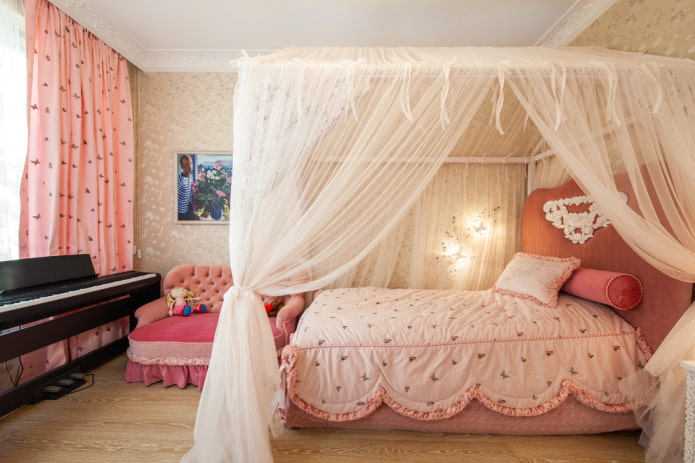 têxteis no interior do quarto de uma adolescente