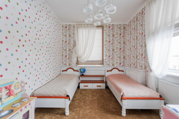 layout de quarto com duas janelas para duas meninas
