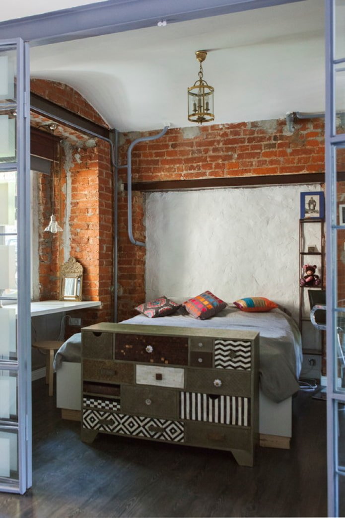 cômoda brilhante em estilo loft