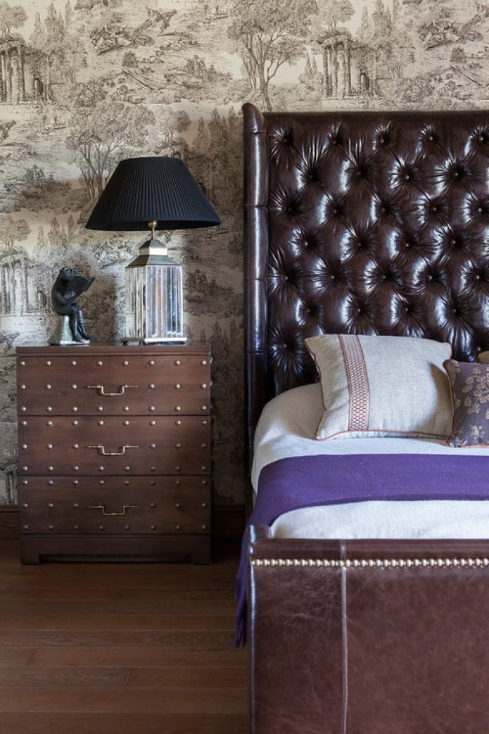 cômoda compacta perto da cama