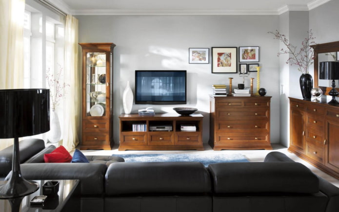 Sala de estar com diferentes cômodas