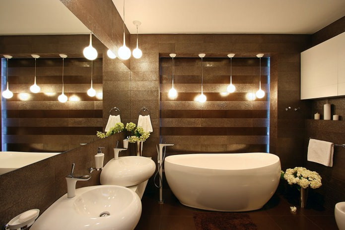 Interior do banheiro em marrom