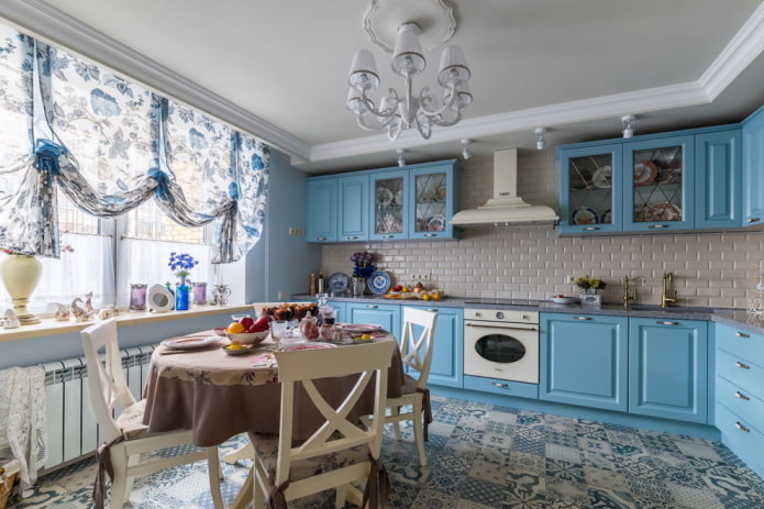 cortinas curtas no estilo provençal