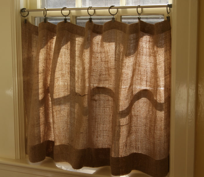 cortinas curtas de juta