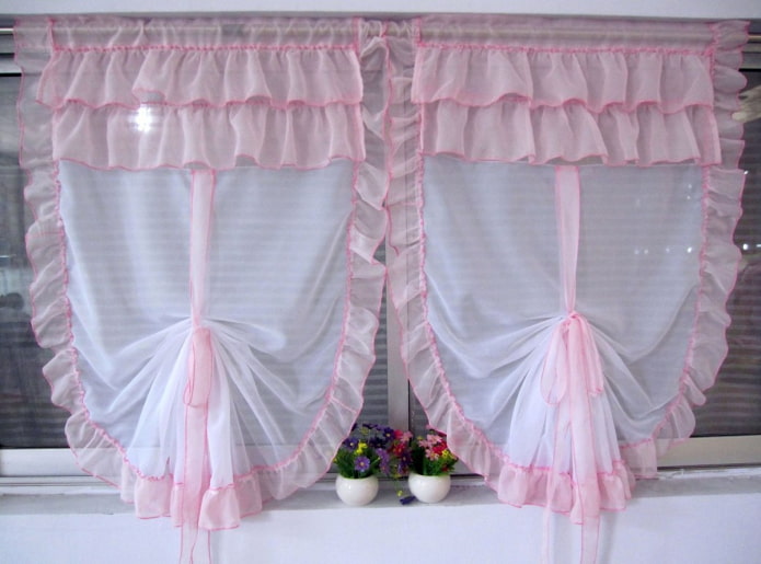 cortinas curtas com babados