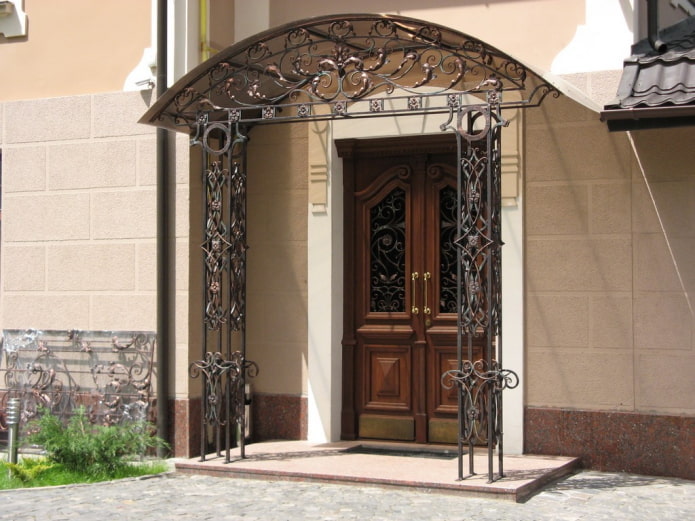 varanda com marquise forjada
