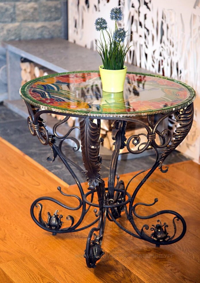 mesa com tampo de vidro