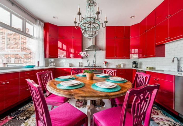 decoração de cozinha em tons de vermelho
