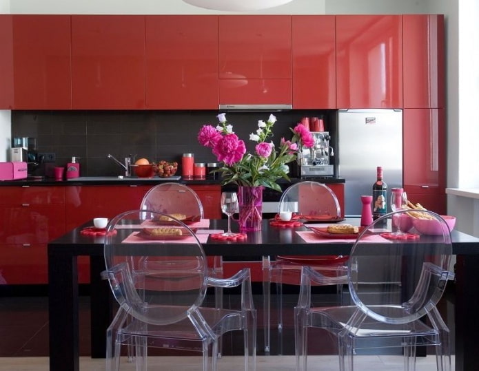 decoração de cozinha em tons de vermelho