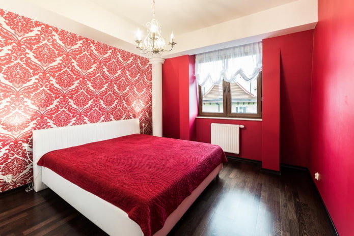 papel de parede vermelho e branco com monogramas