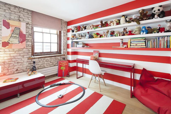 papel de parede listrado vermelho e branco