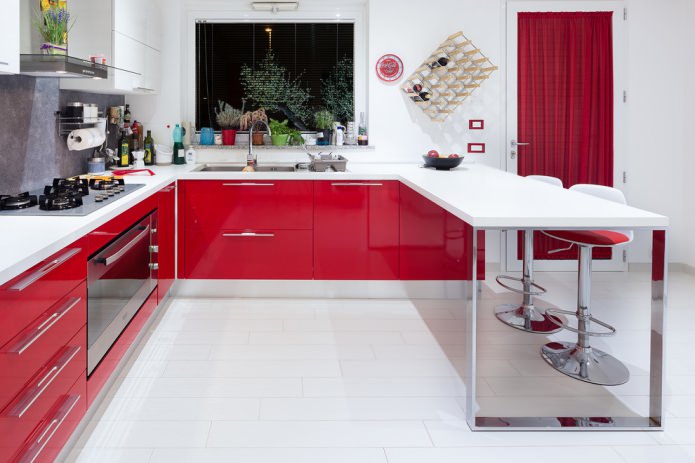 Conjunto de cozinha brilhante