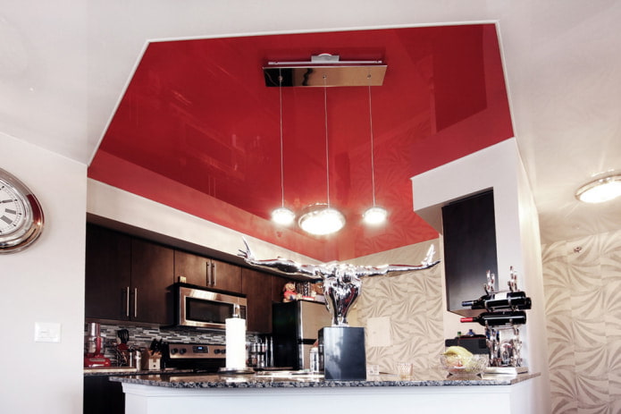 teto de cozinha em formato pentagonal fora do padrão