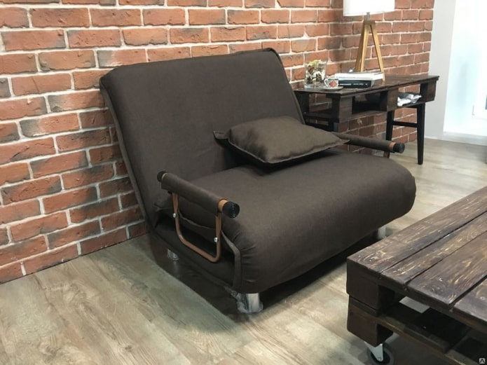 cadeira dobrável estilo loft