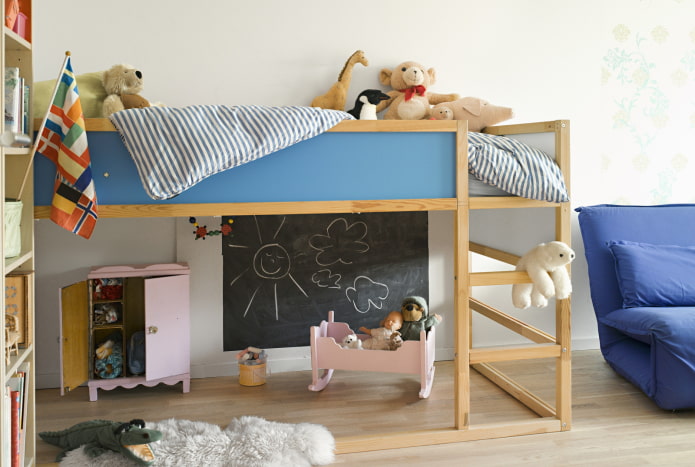 cama alta alta