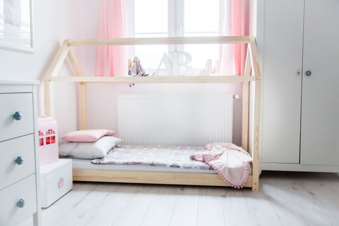 cama em forma de casa no estilo escandinavo