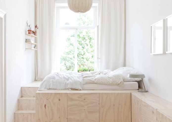 cama em um pódio