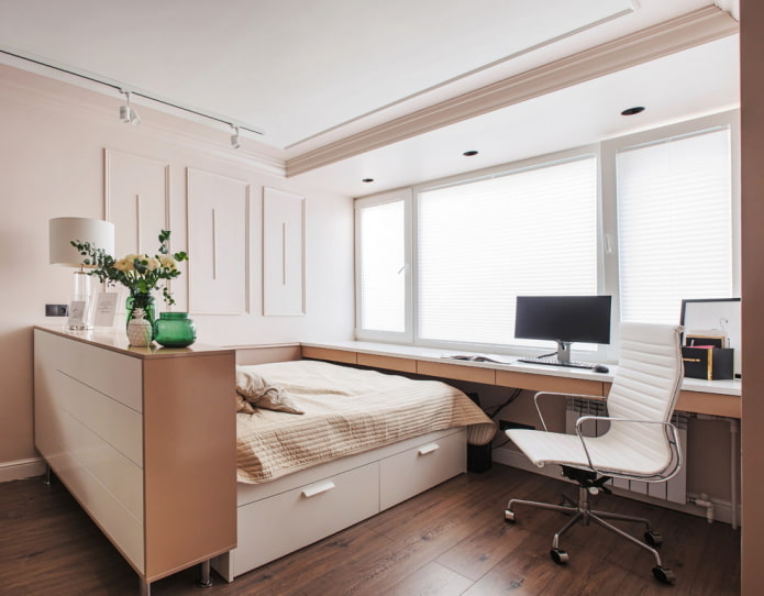 cama e área de trabalho