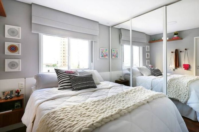 cama e guarda-roupa espelhado