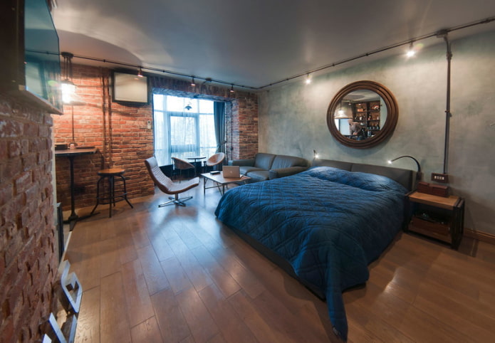 Cama de casal grande na sala de estar