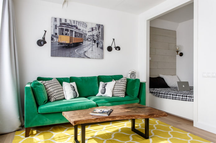 nicho com cama em apartamento de um cômodo