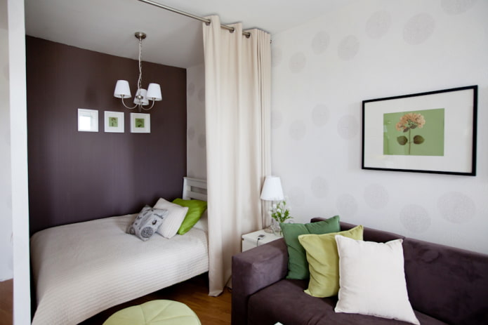 nicho com cama em apartamento de um cômodo