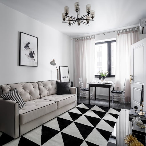 sofá em apartamento de um cômodo