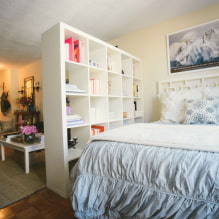 Como colocar uma cama em um apartamento de um cômodo?-5