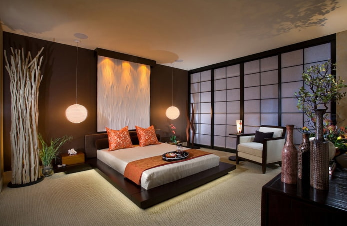 cama em um interior em estilo oriental