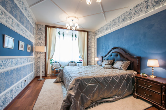 cama de madeira com cabeceira macia no interior