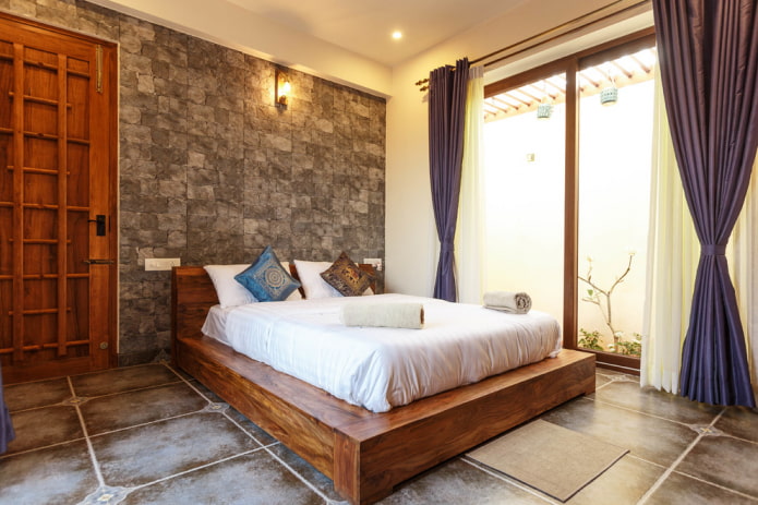 cama de madeira em estilo oriental