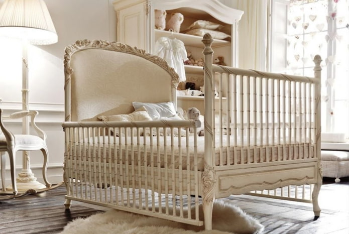 cama infantil esculpida no interior