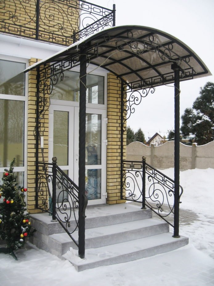 casa com varanda com cobertura