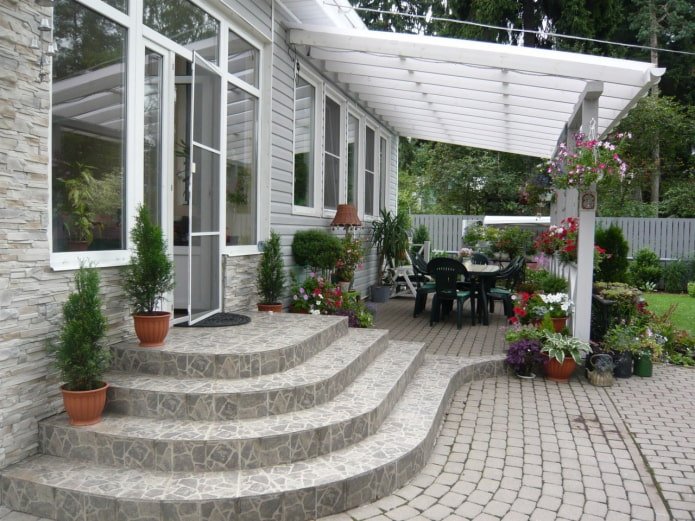 casa com varanda semicircular