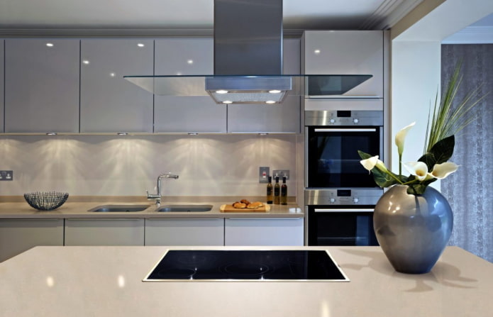 Eletrodomésticos no interior da cozinha em estilo moderno