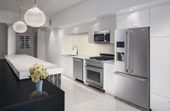 Eletrodomésticos no interior da cozinha em estilo moderno