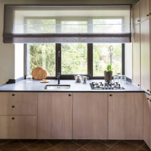 Como organizar uma cozinha com uma pia perto da janela?-2