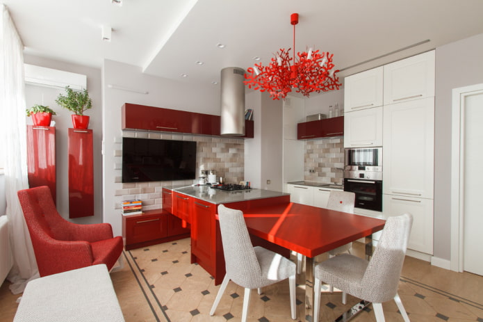 ilha com mesa de jantar no interior da cozinha