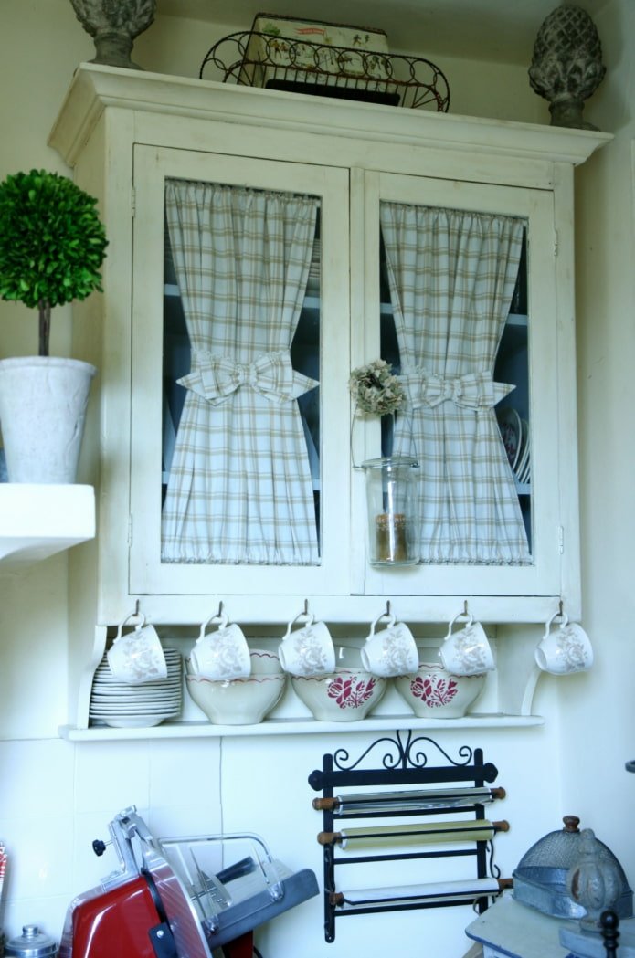 cortinas nos armários da cozinha